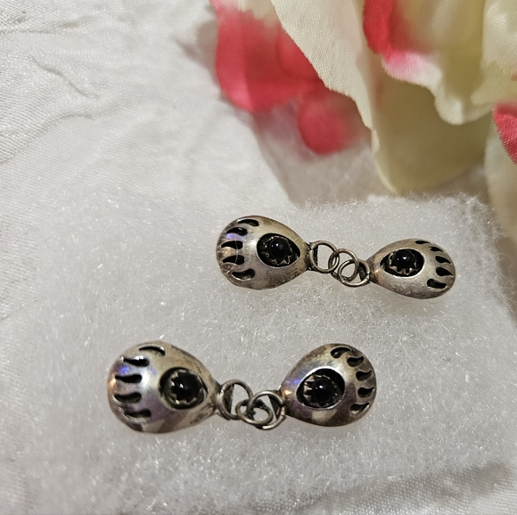 Handmade Onyx Sterling Bearpaw Earrings - Picture 4 of 5
